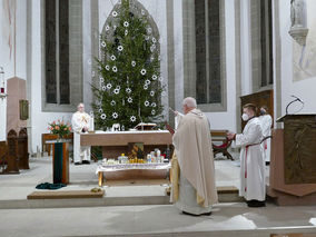 Darstellung des Herrn mit Kerzenweihe und Blasiussegen (Foto: Karl-Franz Thiede)